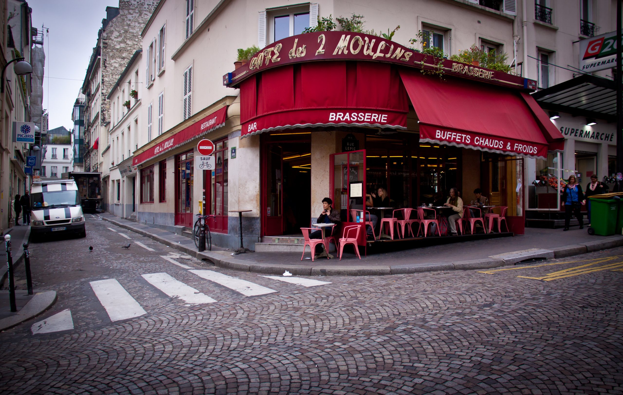 Cafe des deux Moulins