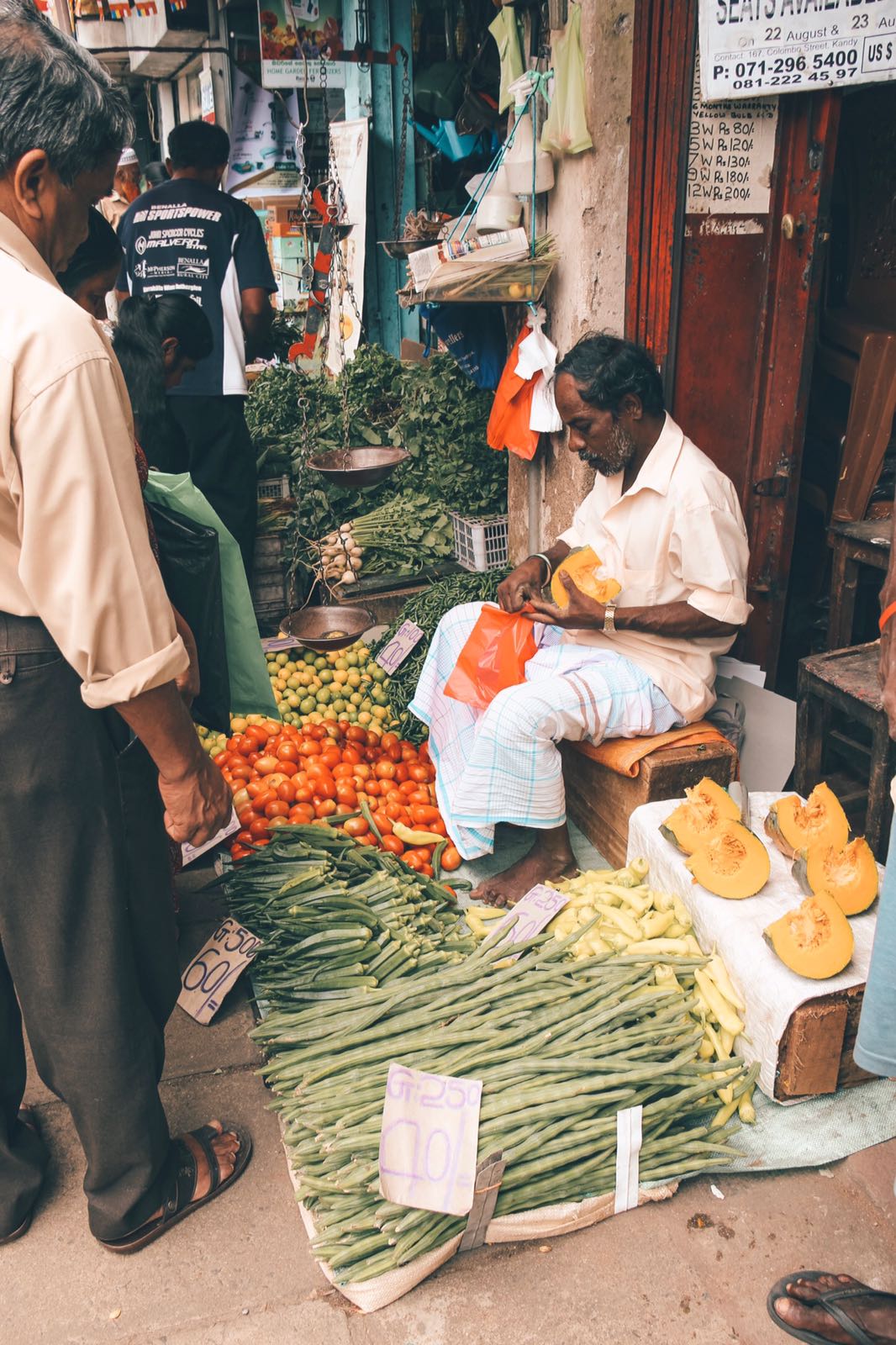 Marknad i Sri Lanka. Perfekt för billiga matvaror