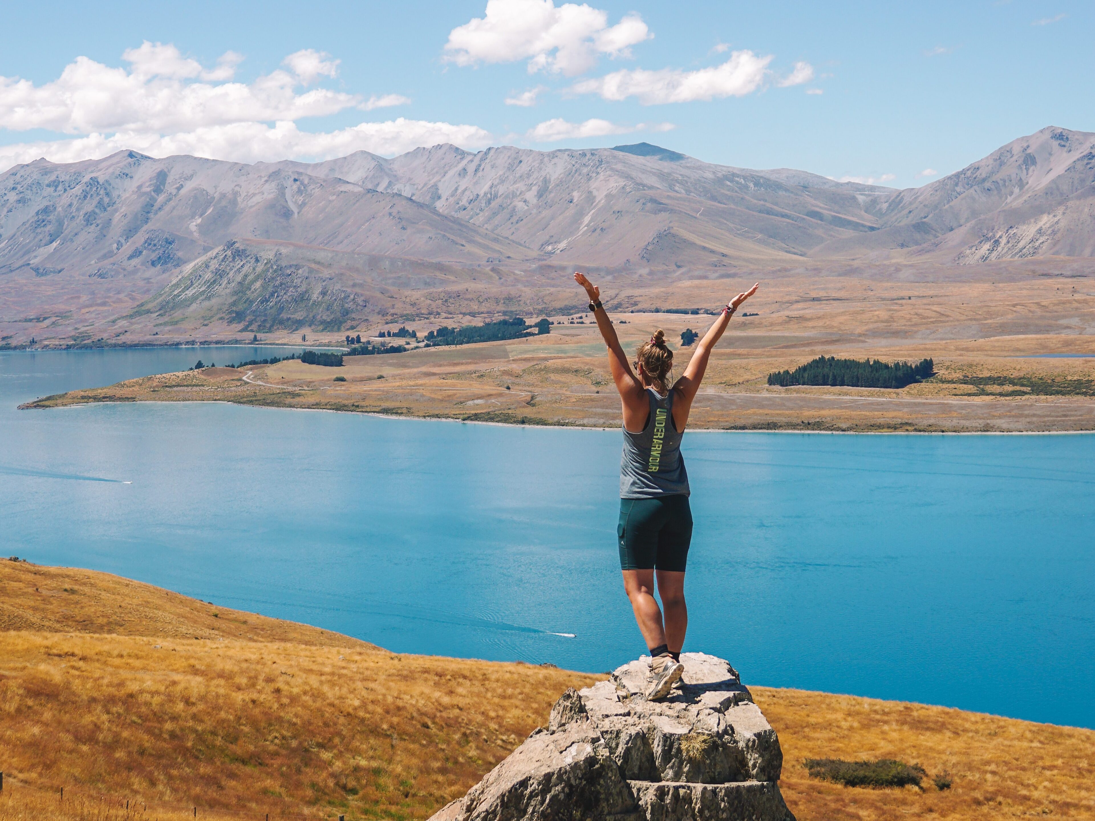 Madelon voor het allerblauwste meer ooit: Lake Tekapo | Reisinformatie Nieuw-Zeeland