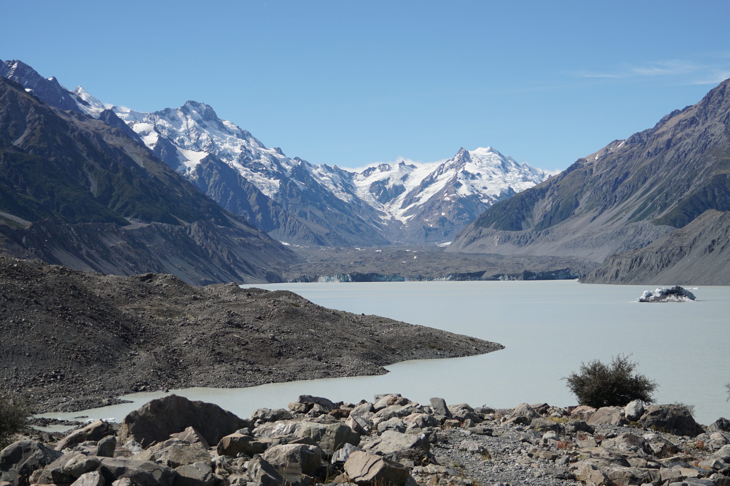 Uitzichtpunt aan het einde van de korte wandeling naar Tasman Glacier | Hiken Lake Tekapo en Mount Cook