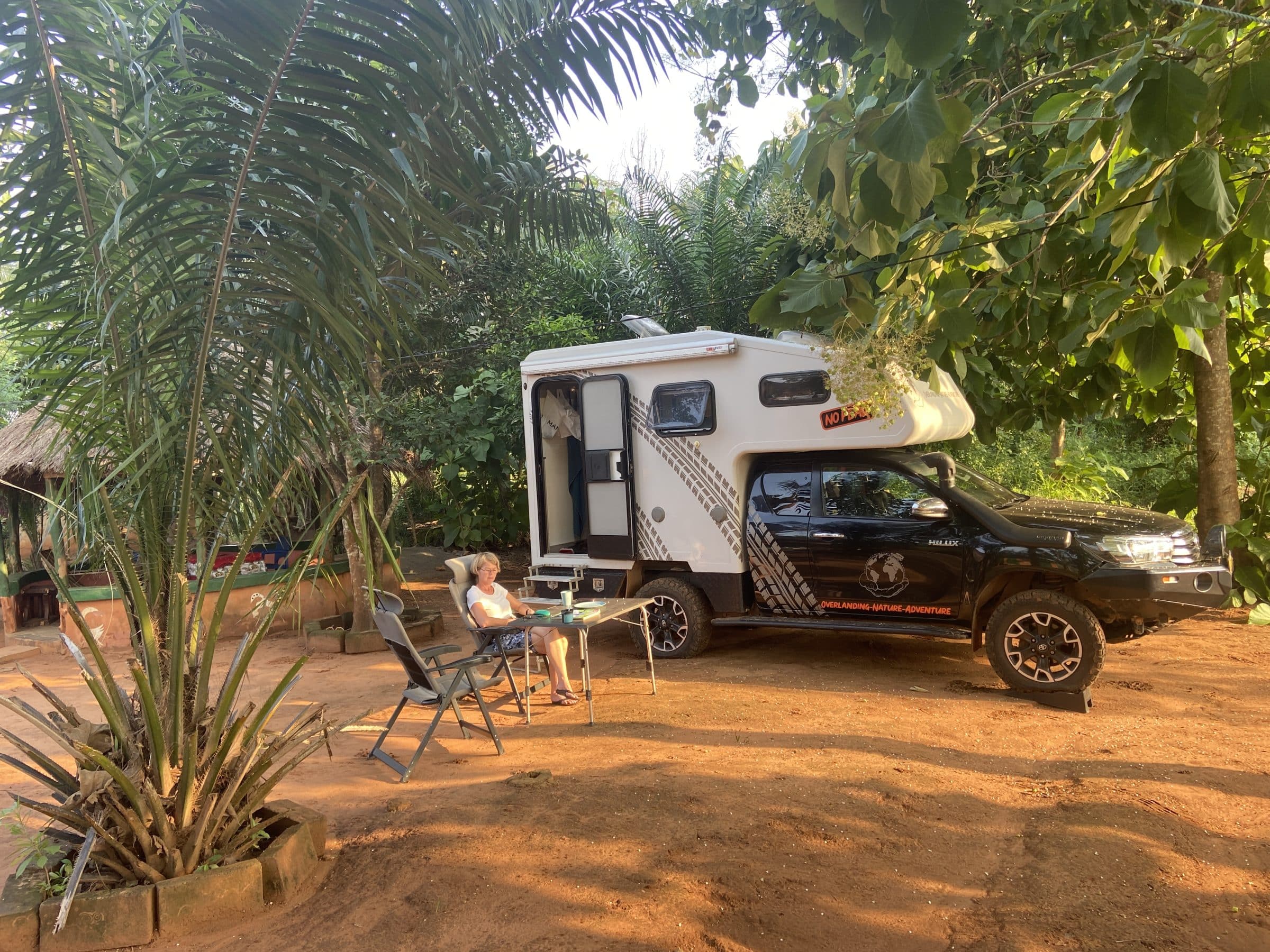 Overnachten bij een Lodge in Togo | Overlanden in Togo