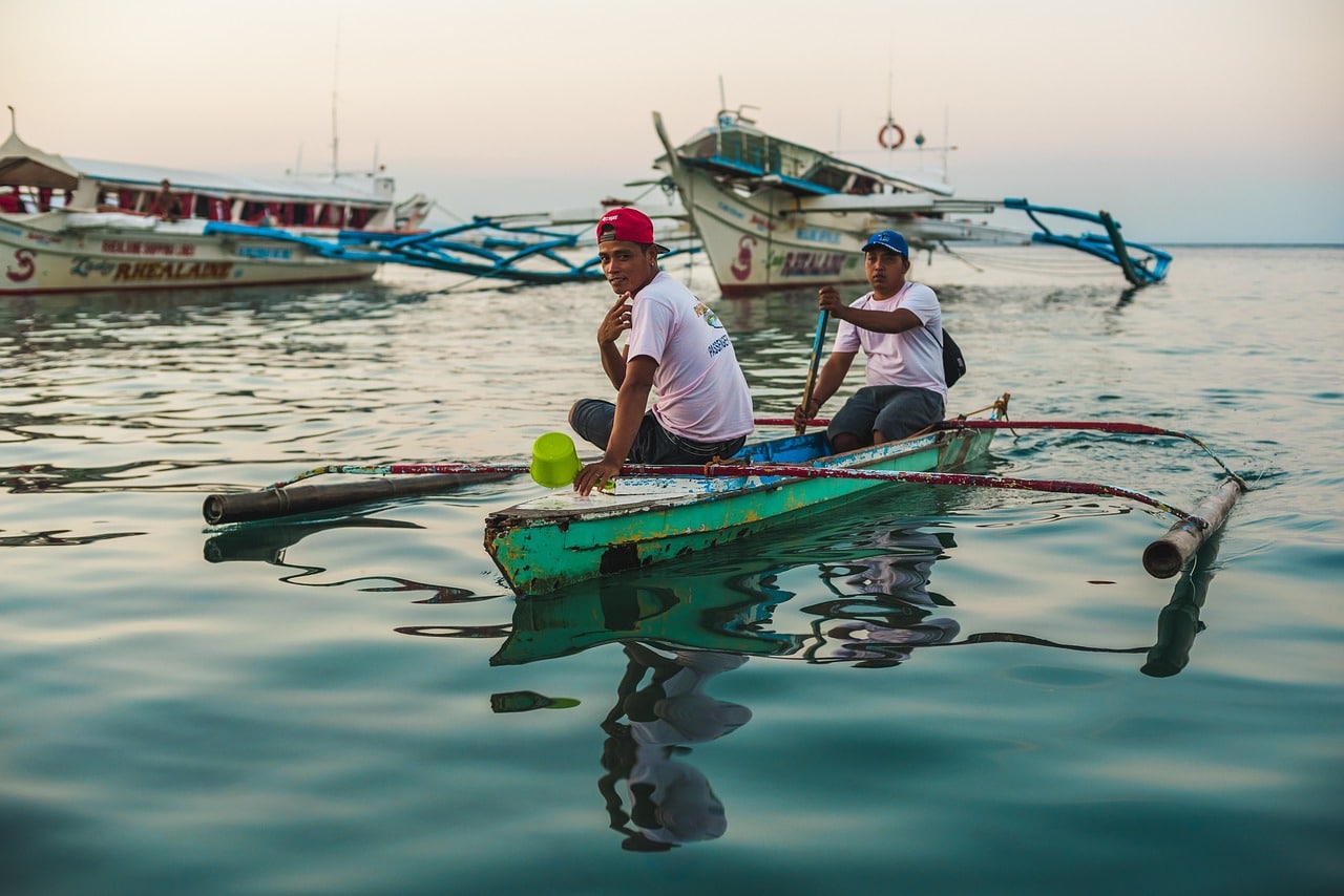 De locals op het water | De Filipijnen