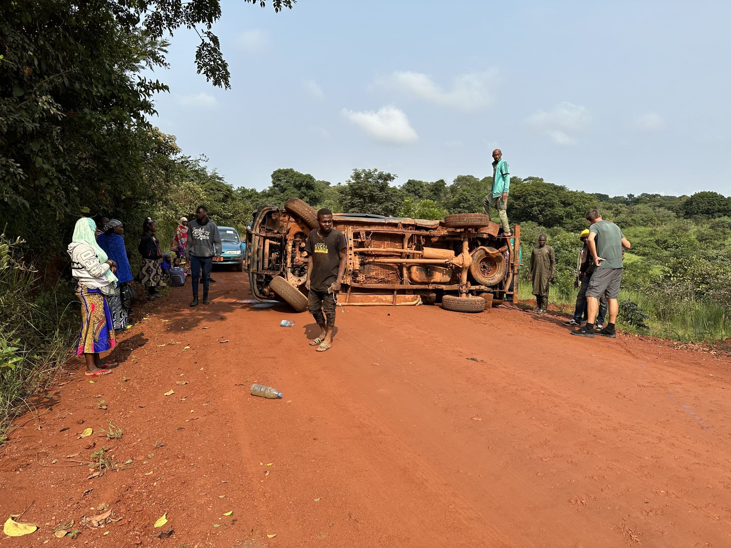 Recent gebeurd ongeluk | Overlanden in Kameroen