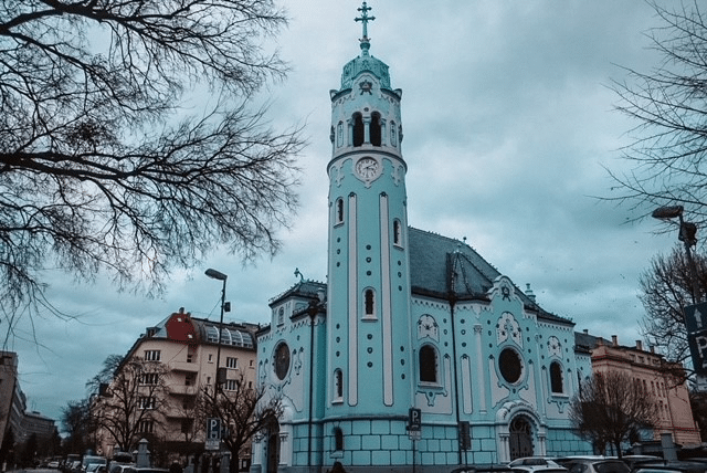 De bekende blauwe kerk