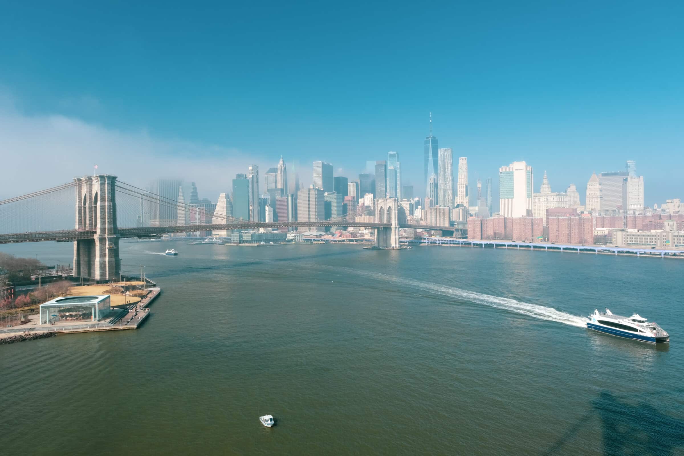 Manhattan-Brücke NYC | Die Brooklyn Bridge mit Manhattan im Hintergrund