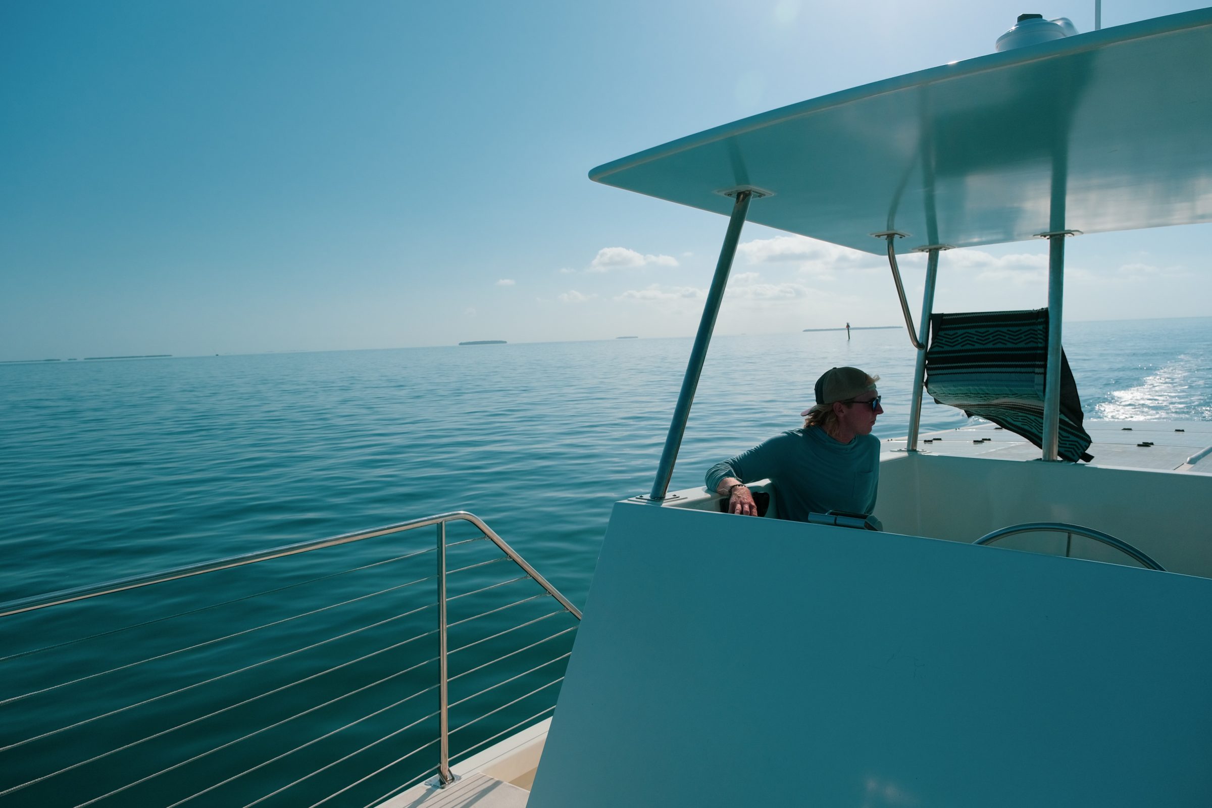 De stille, elektrische boot van Honest Eco Tours in Key West
