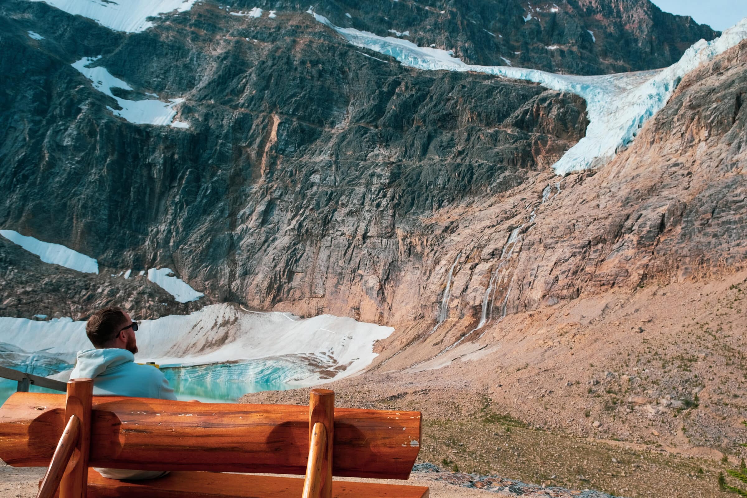 Chris bij Edith Cavell Meadows | Tips voor Jasper National Park