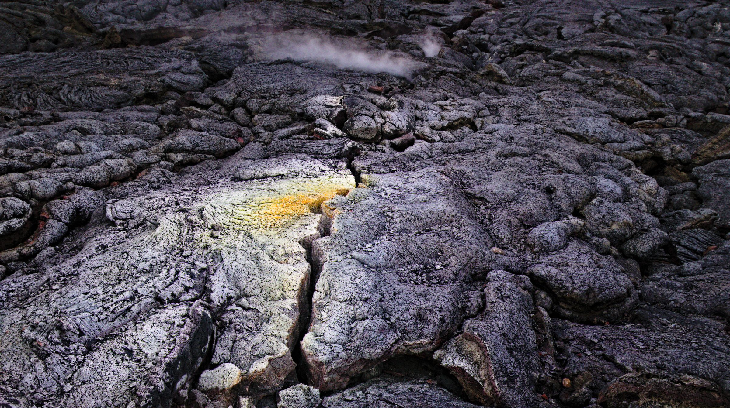 Crateras, vulcões e lava