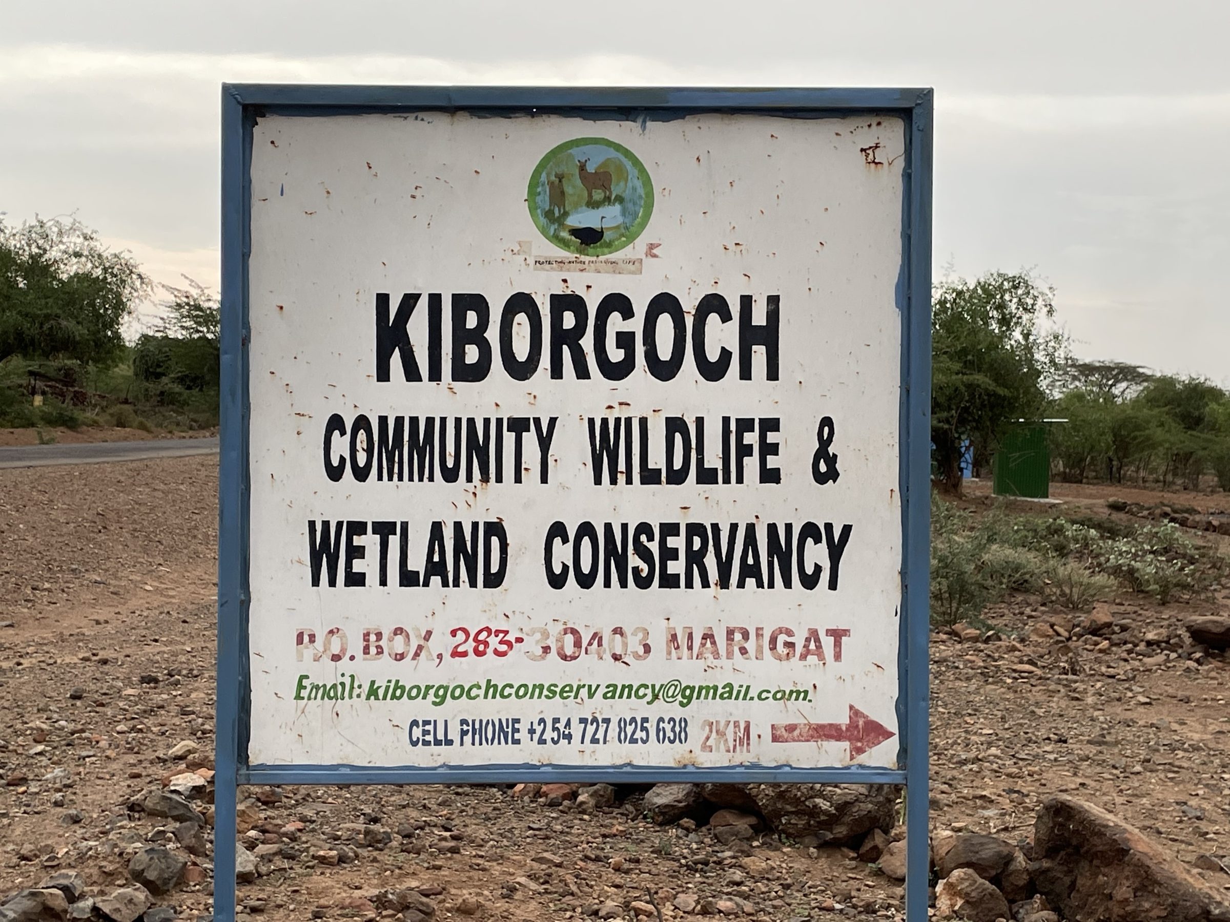 Kiborgoch ligt op zo'n 3 km voor de entree naar Lake Bogoria (linkerkant)