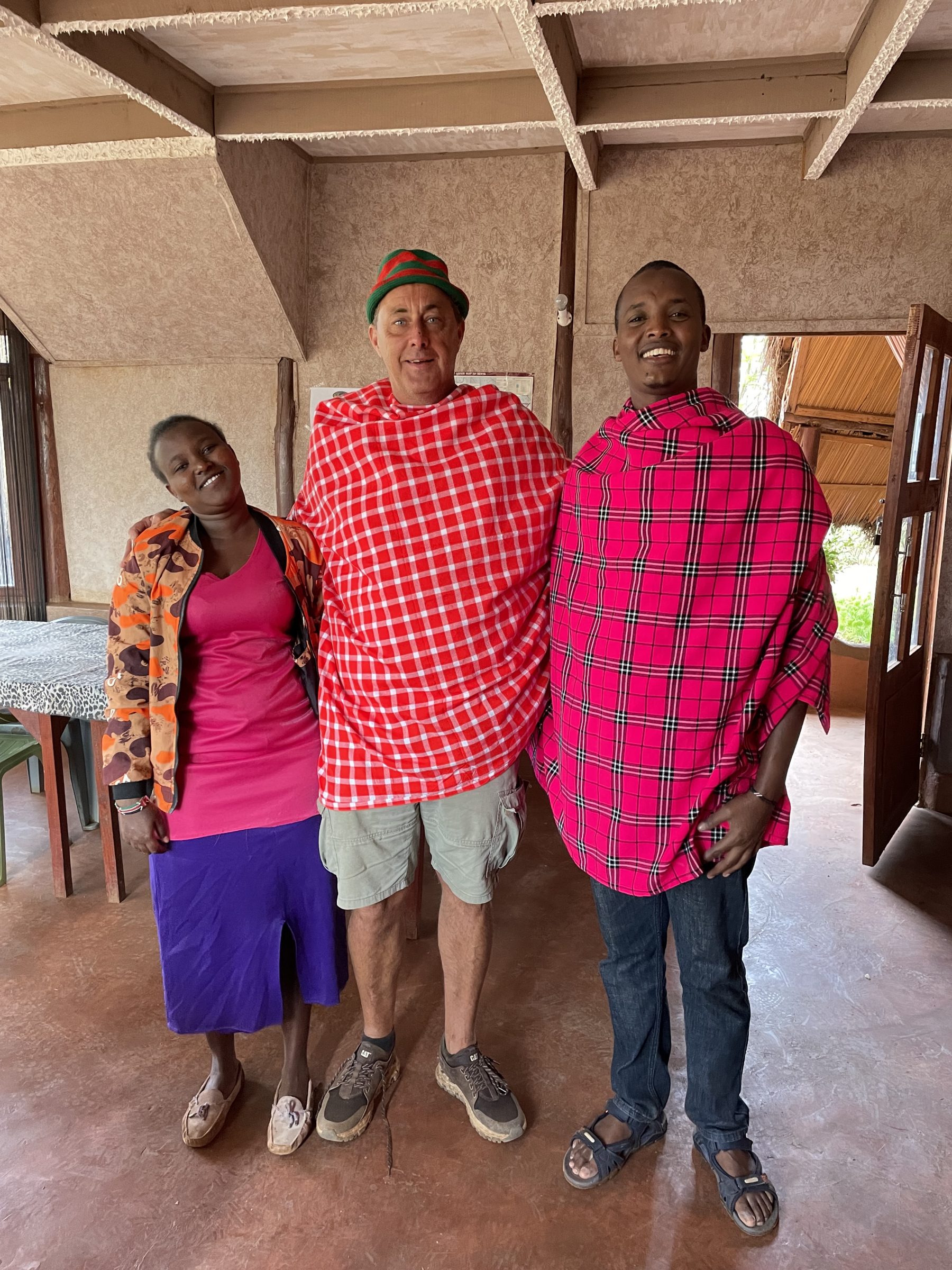 Samen met de medewerkers van Amboseli Eco Camp
