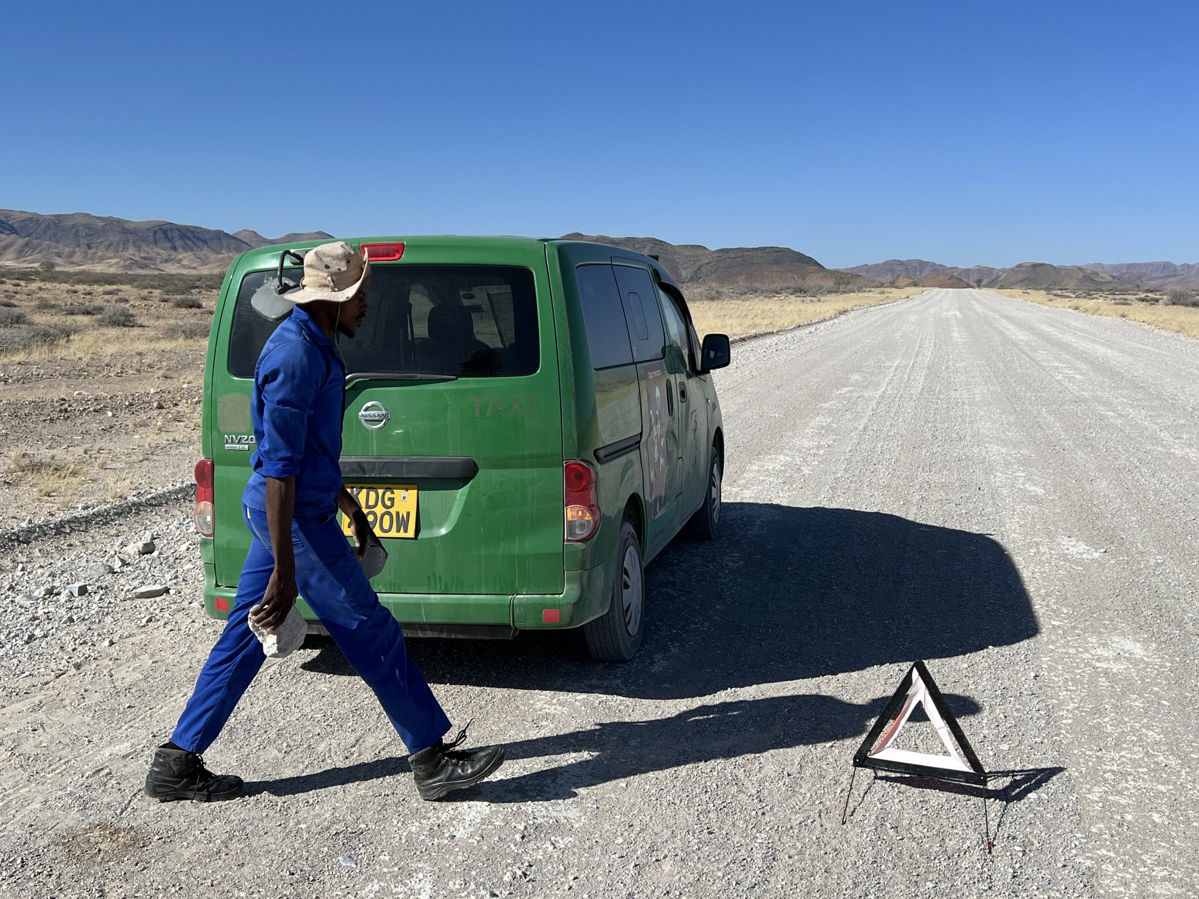 Przebita opona w Namib Naukluft NP