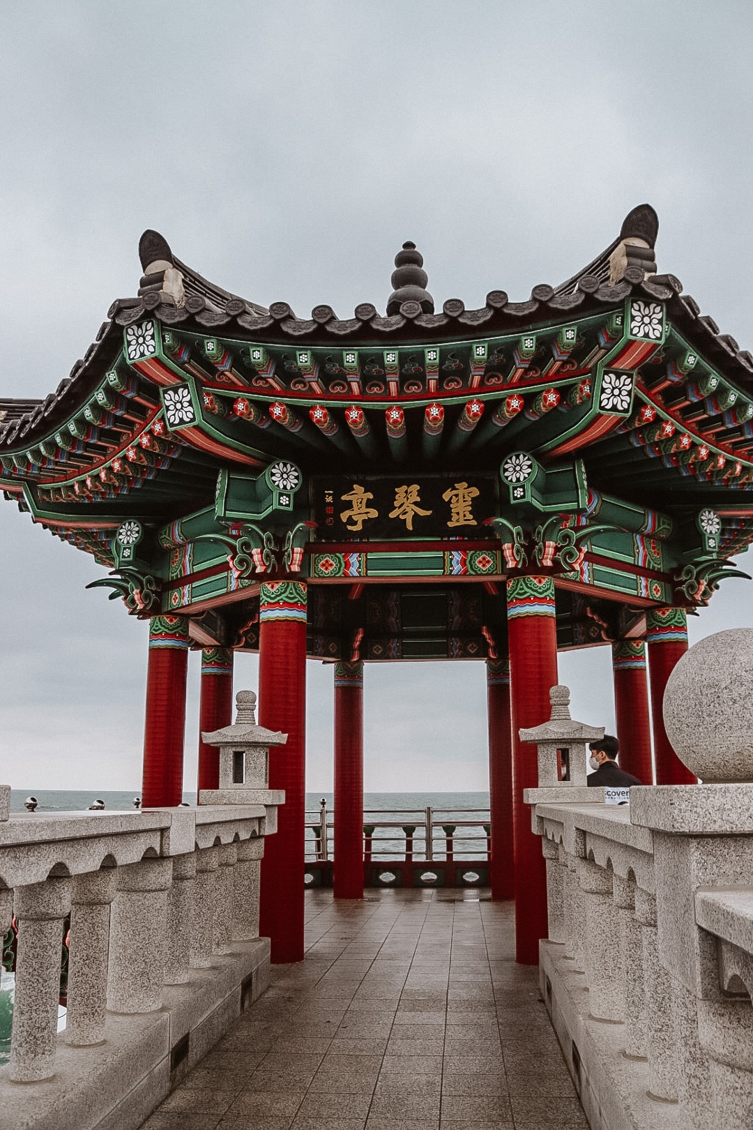 Tempelj, zgrajen delno na morju | Nasveti za Sokcho