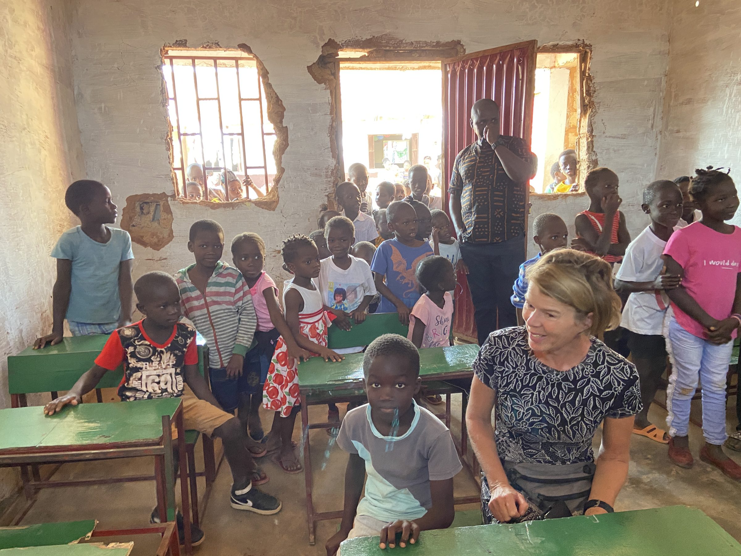 In een klaslokaal | Overlanden in Guinea Bissau
