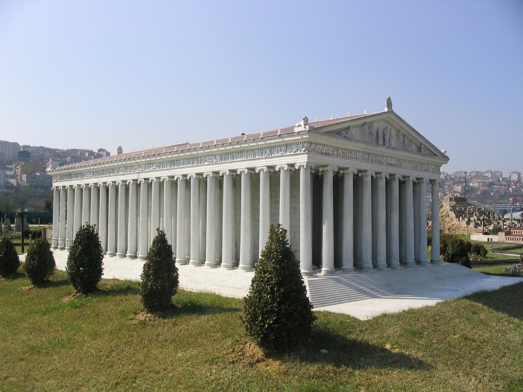 Der Tempel der Artemis in Ephesus | Foto von Zee Prime auf cs.wikipedia