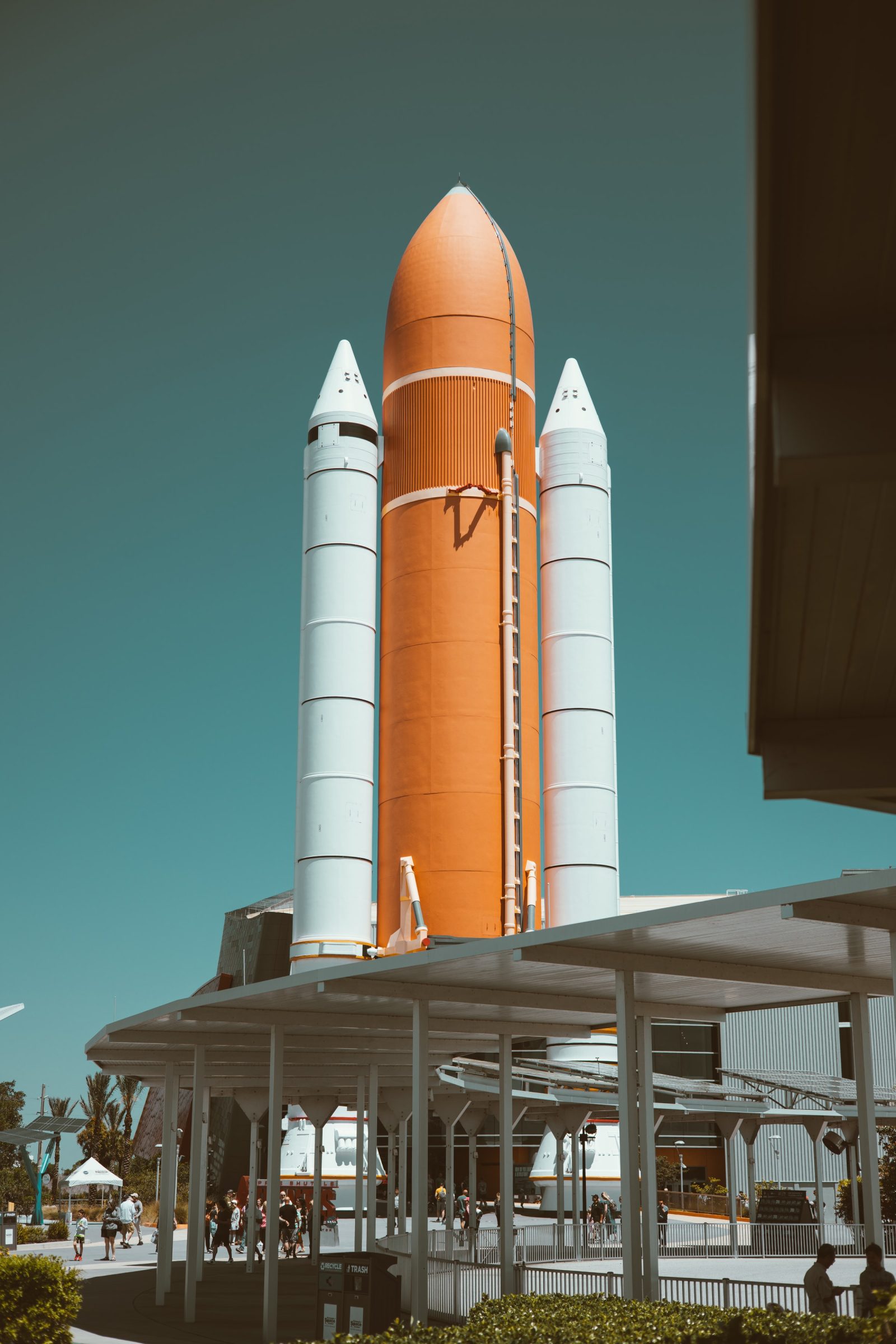 De Space Shuttle boosters en brandstoftank | Kennedy Space Center