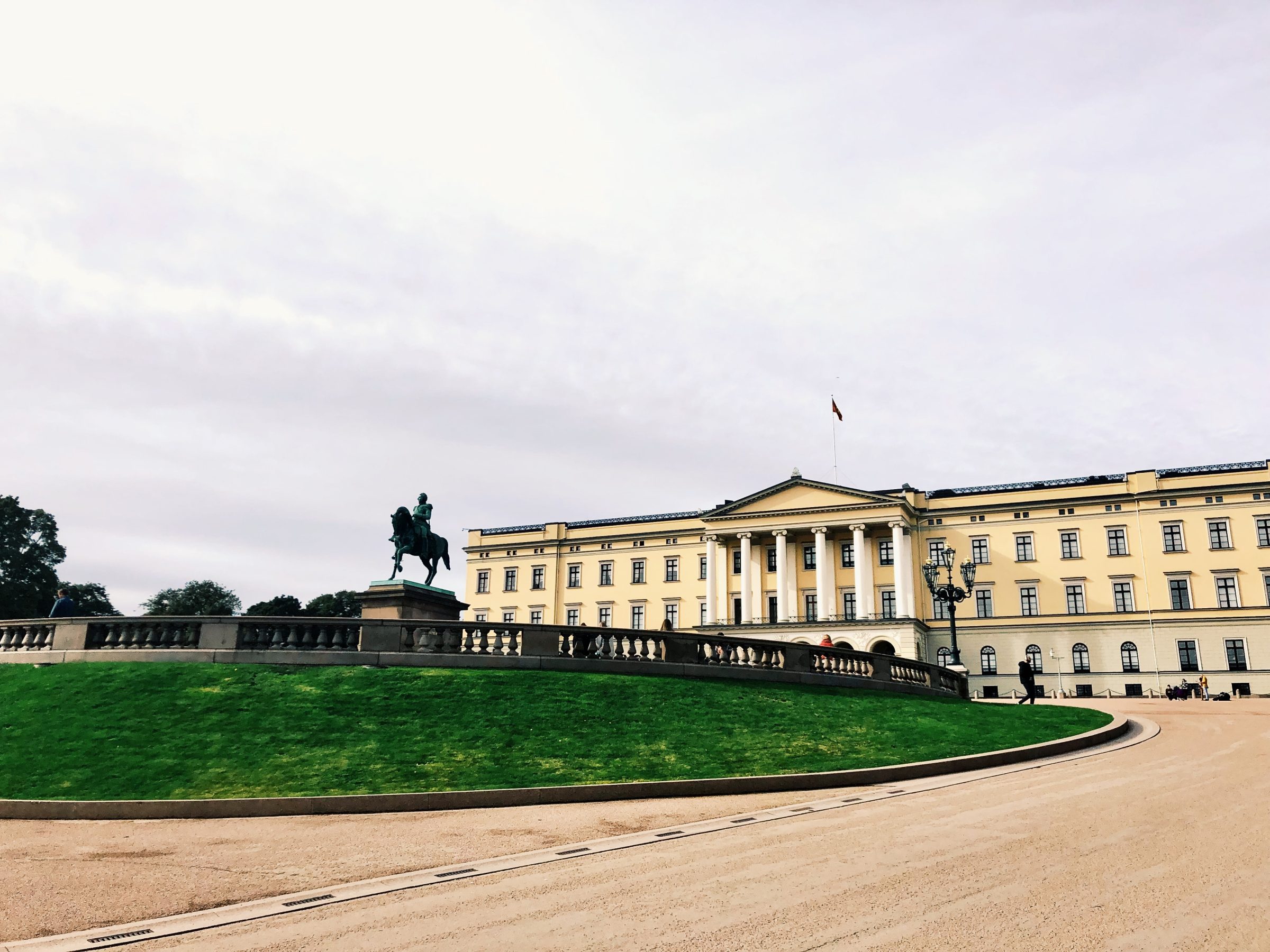 王宮 | 写真 王宮オスロ、ノルウェー