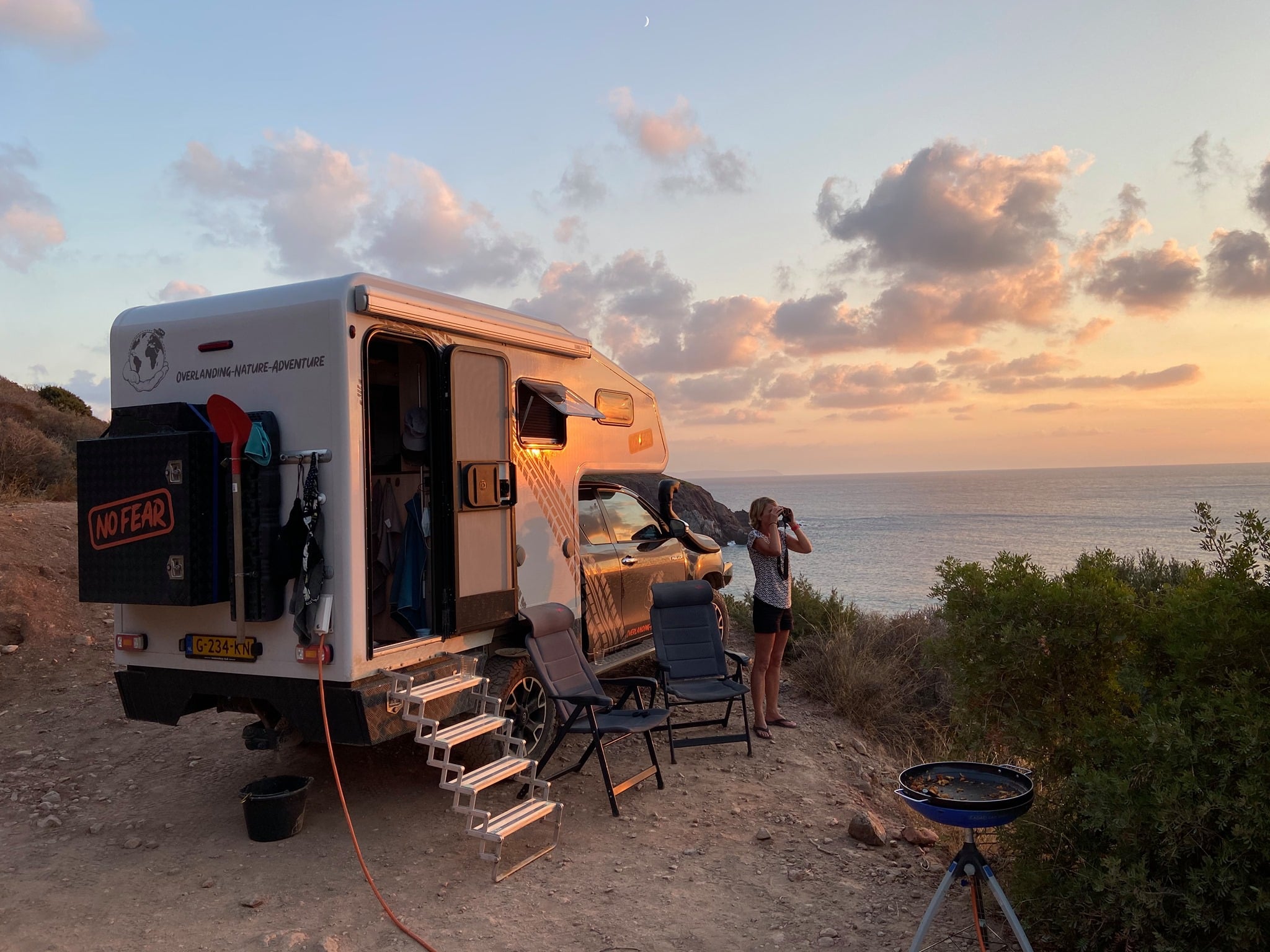 Vild camping på toppen av klippor med havsutsikt | NoFear 4x4 turnerar Sicilien