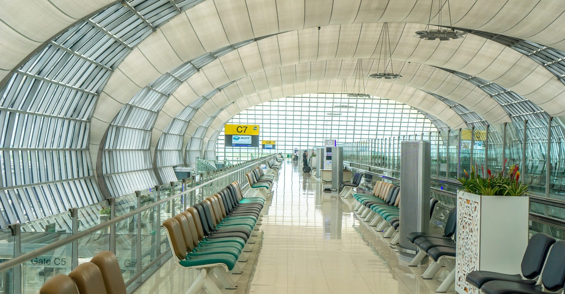 thailand vliegveld grenzen heropent